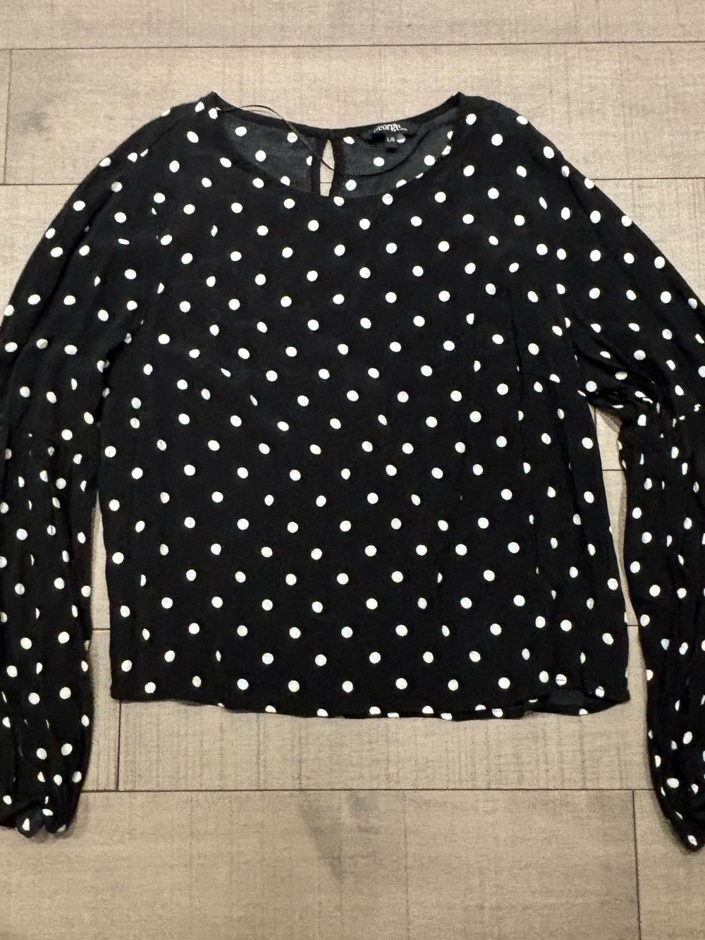 ♠️5/$25♠️Black Polka Dot Long Sleeve Blouse